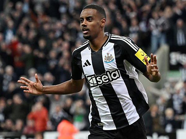 Rumor Transfer Makin Panas, Alexander Isak Latihan Sendiri di Sociedad